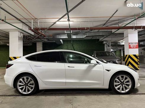 Tesla Model 3 2019 - фото 8