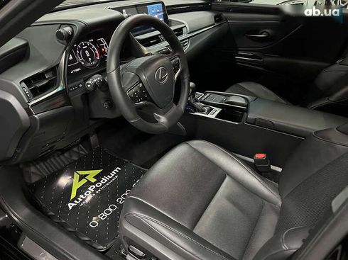 Lexus ES 2018 - фото 14