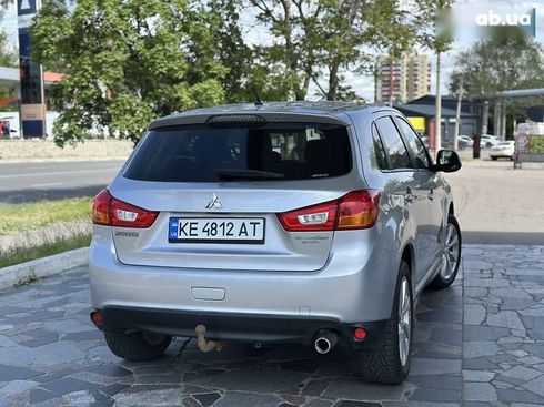 Mitsubishi Outlander 2015 - фото 2