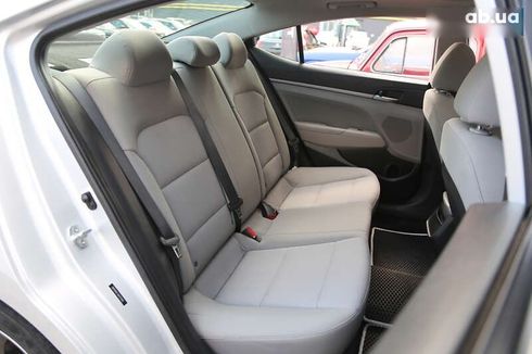 Hyundai Elantra 2018 - фото 11