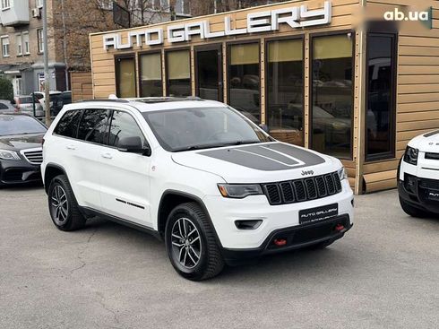 Jeep Grand Cherokee 2018 - фото 6