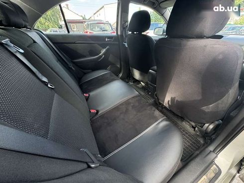 Toyota Avensis 2003 - фото 20