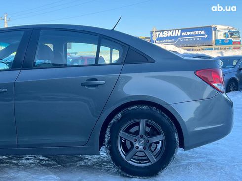 Chevrolet Cruze 2010 серый - фото 6