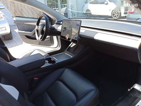 Tesla Model 3 2022 - фото 16