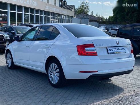 Skoda Octavia 2019 - фото 6