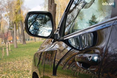 Toyota Land Cruiser Prado 2017 - фото 11