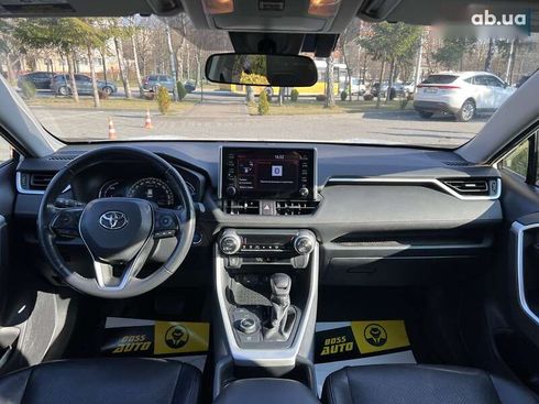 Toyota RAV4 2020 - фото 13