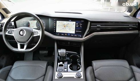 Volkswagen Touareg 2019 - фото 29