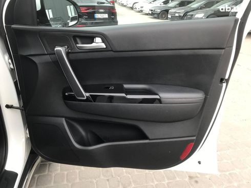 Kia Sportage 2017 белый - фото 18