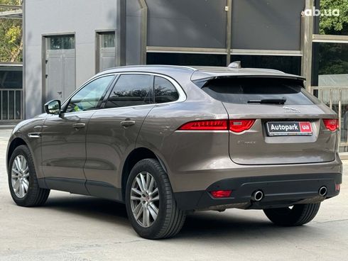 Jaguar F-Pace 2016 коричневый - фото 7