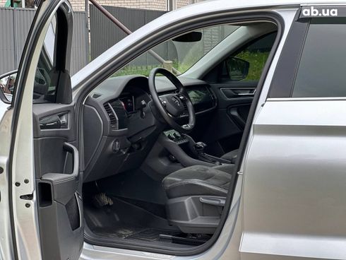 Skoda Kodiaq 2020 серебристый - фото 13