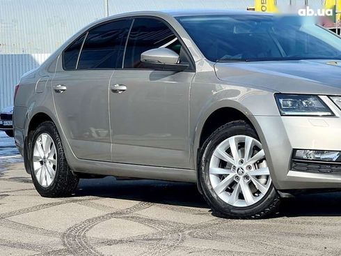 Skoda Octavia 2019 - фото 10