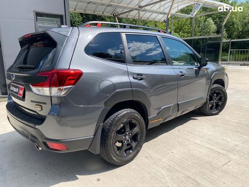 Subaru Forester 2022 серый - фото 10