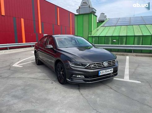 Volkswagen Passat 2018 - фото 3