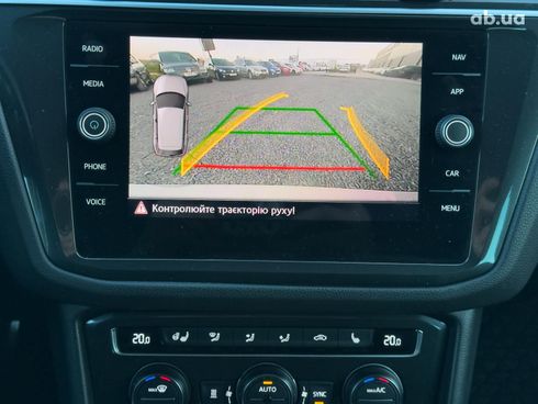 Volkswagen Tiguan 2017 белый - фото 21