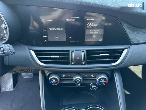 Alfa Romeo Giulia 2020 - фото 12