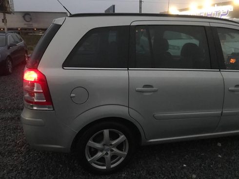 Opel Zafira 2010 серый - фото 10
