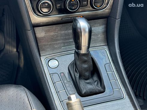 Volkswagen Passat 2016 белый - фото 87
