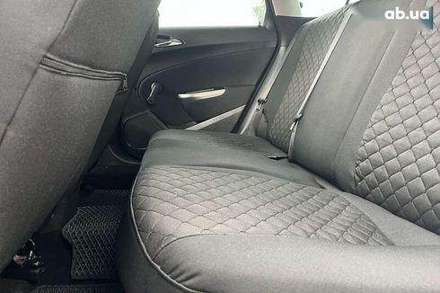 Opel Astra 2012 - фото 16