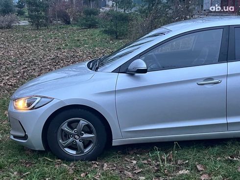 Hyundai Avante 2016 серый - фото 6