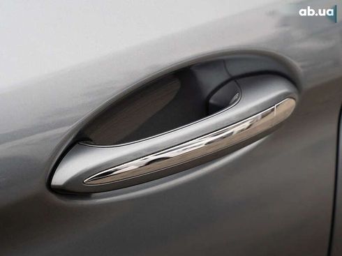 BMW 5 серия 2017 - фото 11