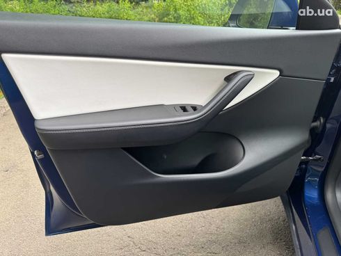 Tesla Model Y 2021 синий - фото 13
