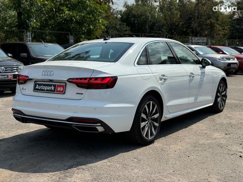 Audi A4 2023 белый - фото 8