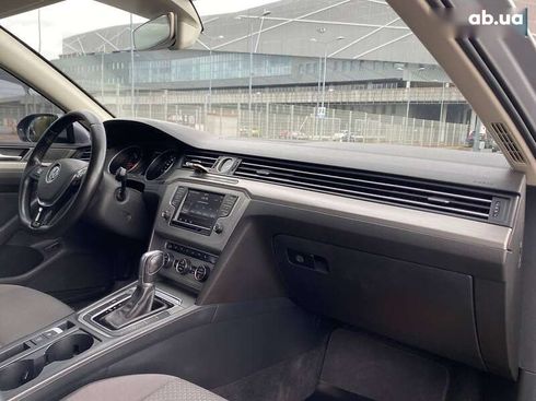 Volkswagen Passat 2015 - фото 18