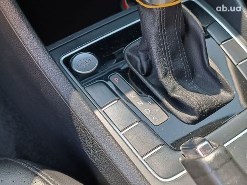 Volkswagen Passat 2015 бежевый - фото 25