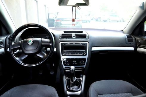Skoda Octavia 2010 - фото 27