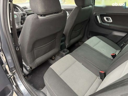 Skoda Fabia 2008 - фото 18