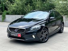 Продаж вживаних Volvo V40 в Київській області - купити на Автобазарі