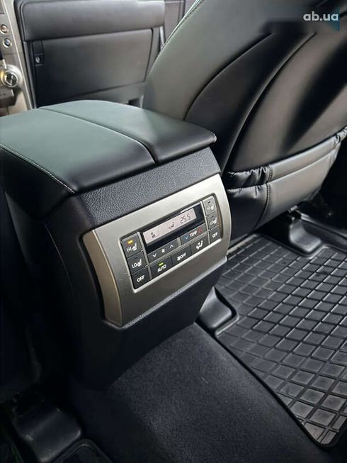 Lexus GX 2019 - фото 18