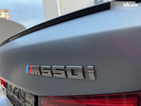 BMW 5 серия 2018 серый - фото 6