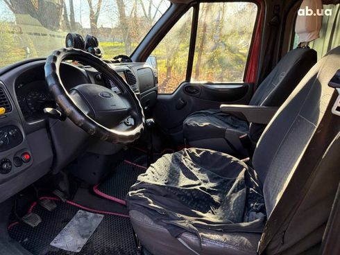 Ford Transit 2002 красный - фото 12