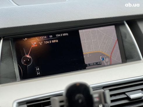BMW 5 серия 2015 серый - фото 19