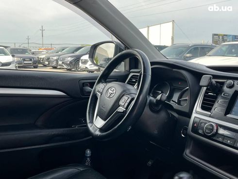 Toyota Highlander 2016 серый - фото 40