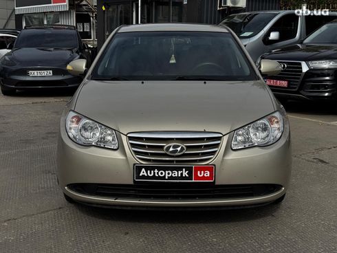 Hyundai Elantra 2010 бежевый - фото 8