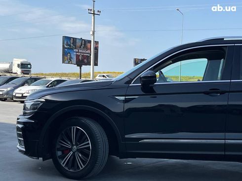 Volkswagen Tiguan 2018 черный - фото 11