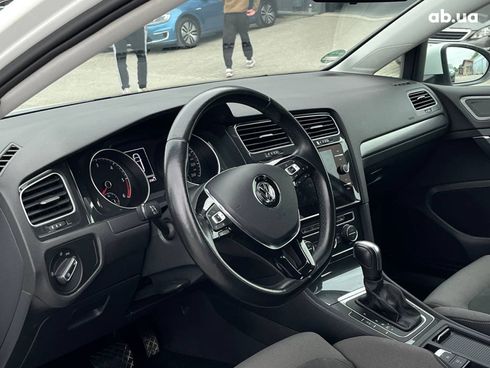 Volkswagen Golf 2020 белый - фото 19