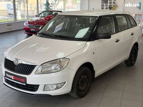 Skoda Fabia 2011 - фото 5