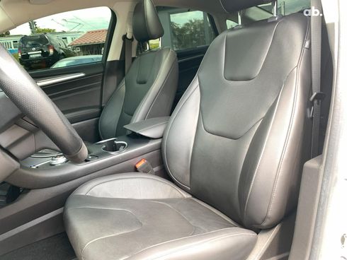 Ford Mondeo 2019 белый - фото 30