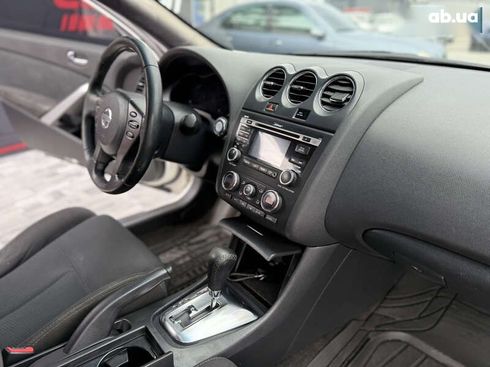 Nissan Altima 2010 - фото 14
