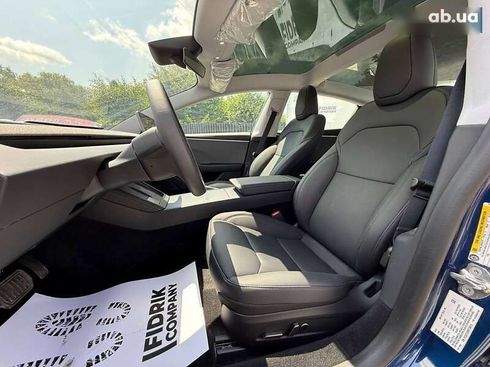 Tesla Model 3 2024 - фото 10