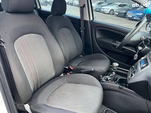 Fiat grande punto 2012 белый - фото 36