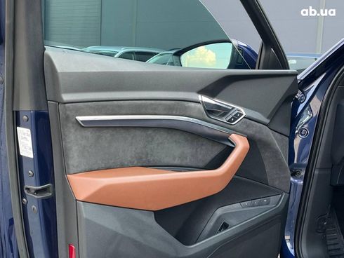 Audi E-Tron 2020 синий - фото 16