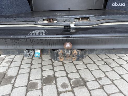 Opel Vivaro 2009 белый - фото 37