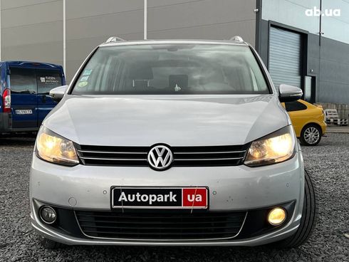 Volkswagen Touran 2012 серый - фото 2