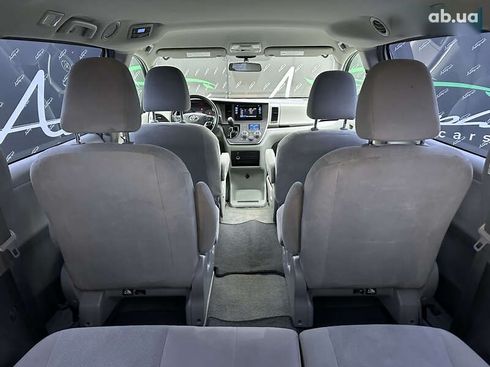 Toyota Sienna 2016 - фото 29