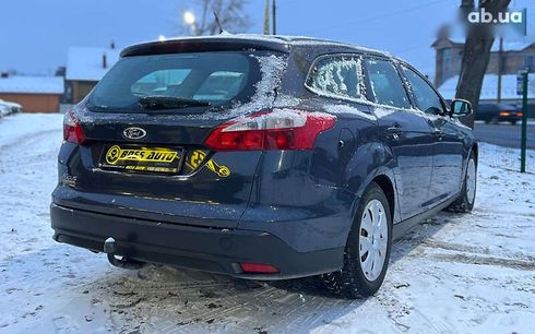 Ford Focus 2011 - фото 8